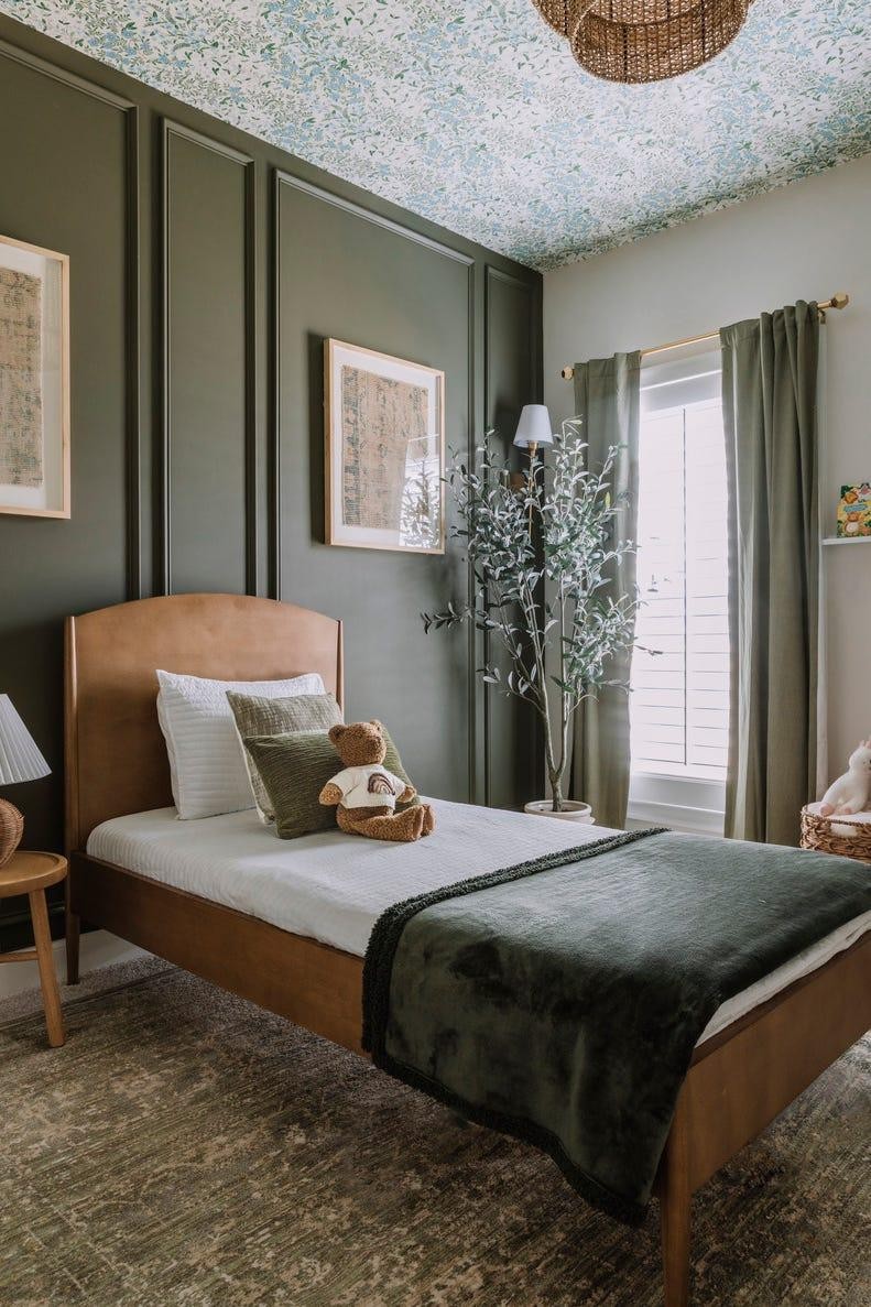 Phòng ngủ ấm áp với nội thất gỗ